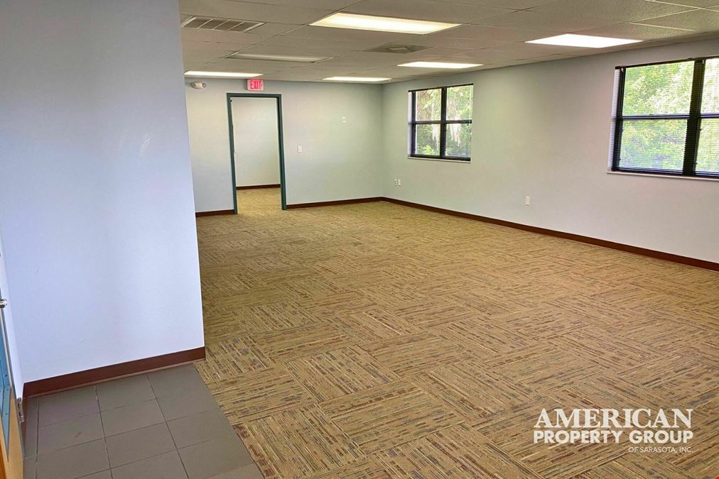 Stand Alone Building Zoned CG w/ 2,640 sf +/-