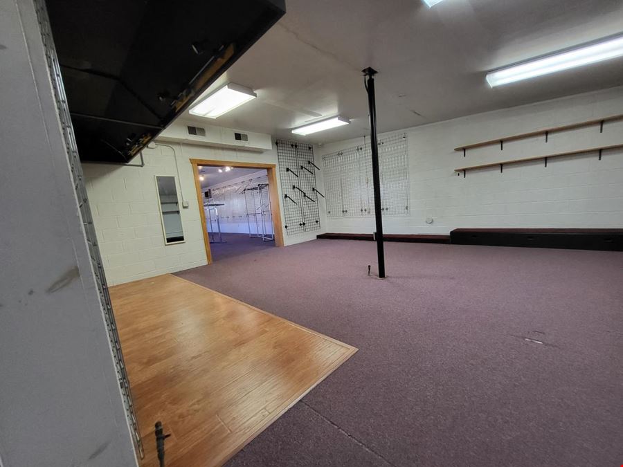 RETAIL SPACE FOR LEASE