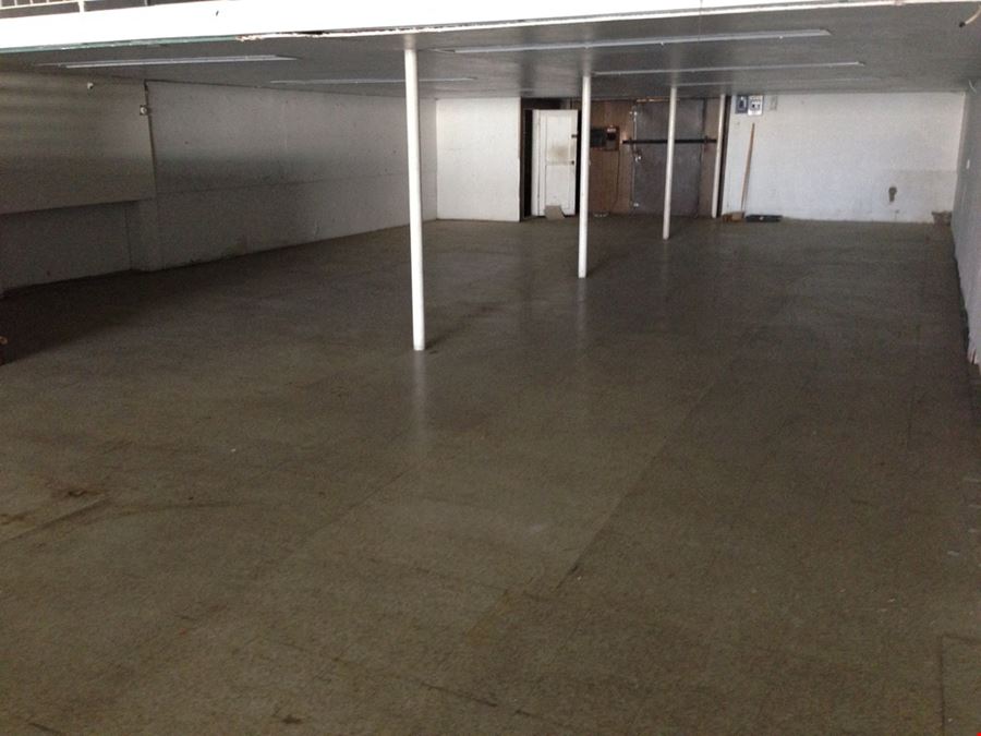 Nice Downtown Retail/Office Space For Lease