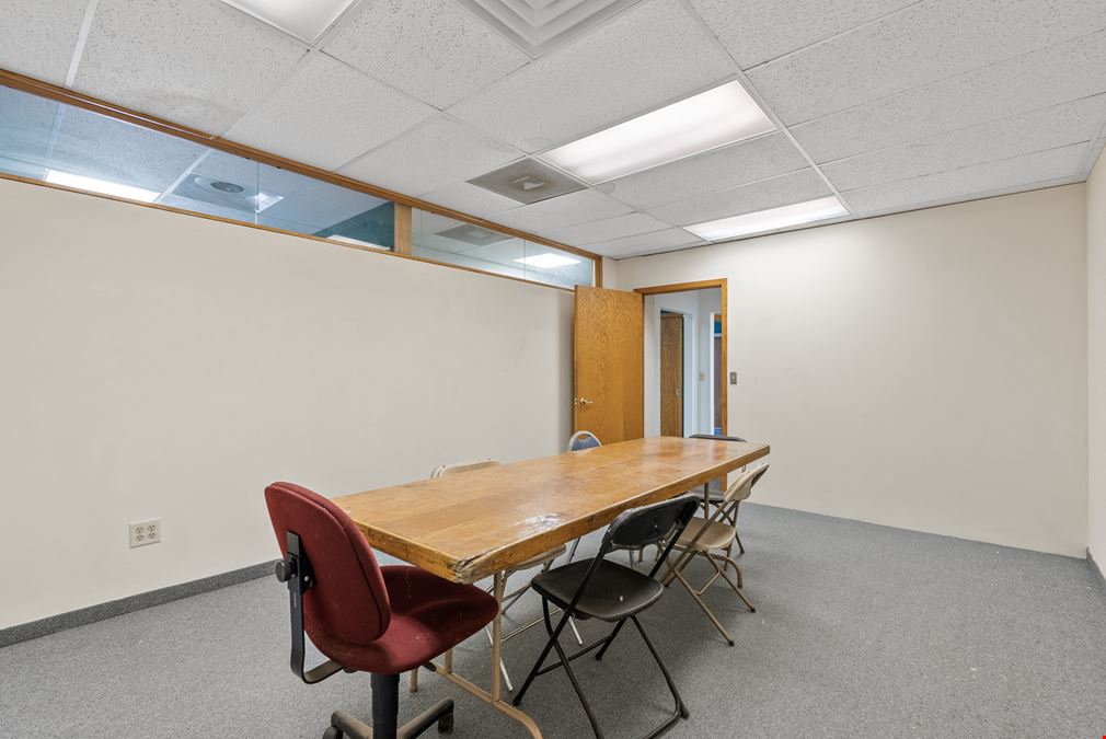 Retail/Office Space - 317 Cedar Ave S