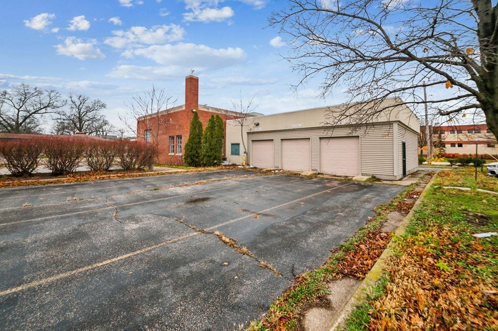 Muskegon - Free Standing Retail - Former Bank