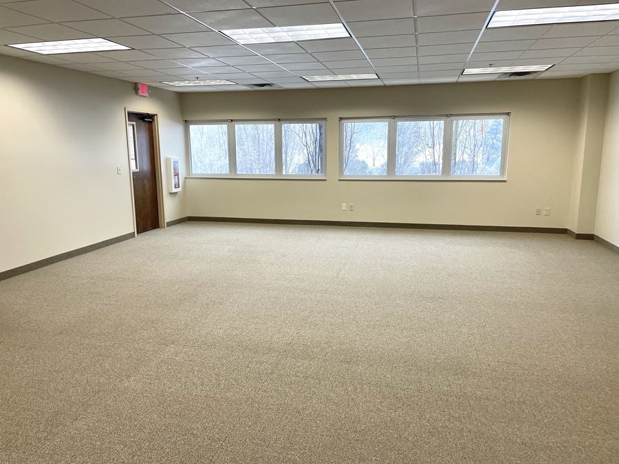 1335 Corporate Center Curve