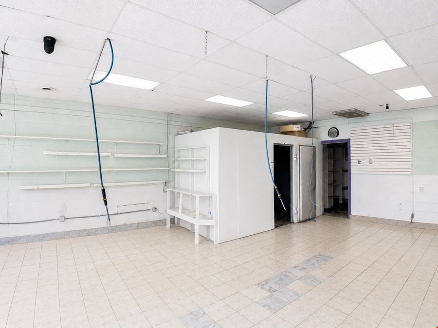 Commercial Retail Space - For Lease
