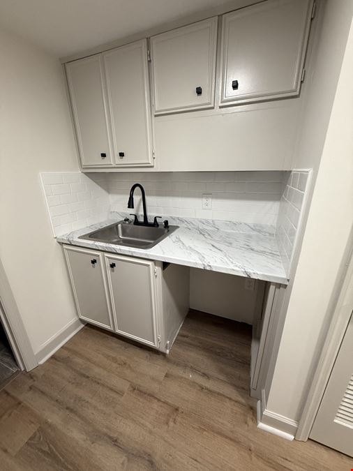 5734 Windsor Drive, Unit 6