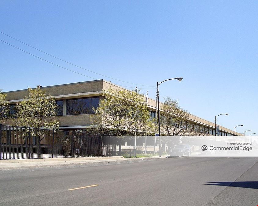 4800 & 5000 West Roosevelt Road