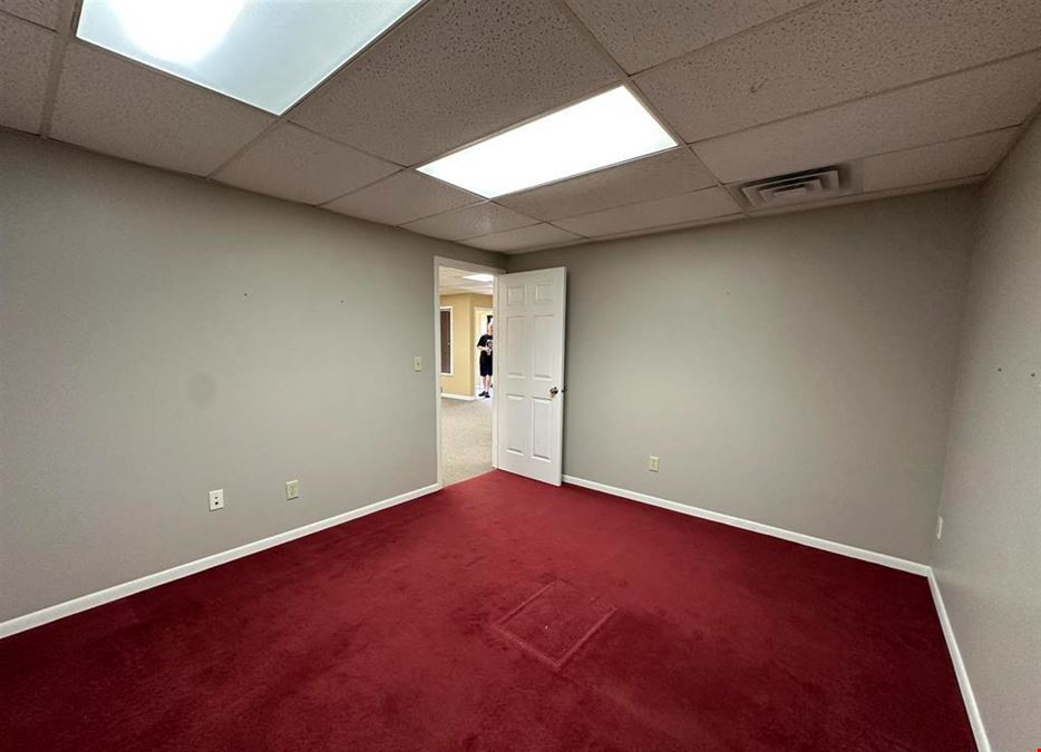 1605 Candletree Dr Suite 103
