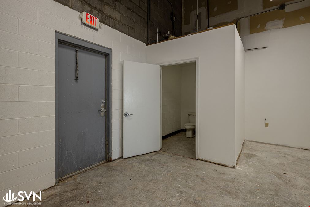 Lexington High Traffic Retail Suite