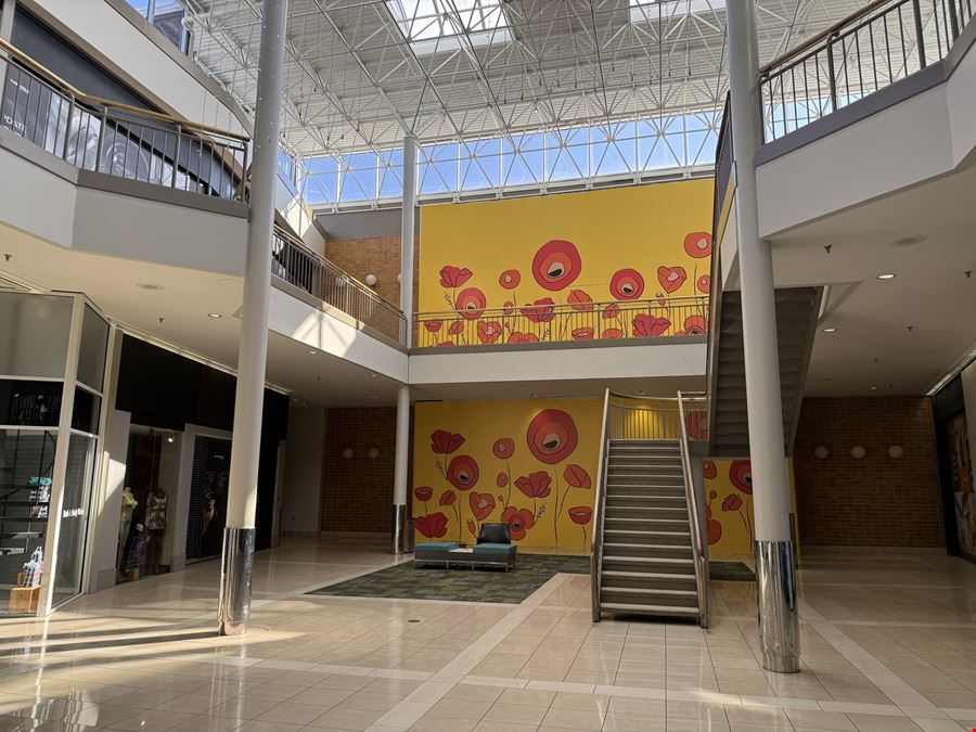 Governor’s Square Mall Former Sears