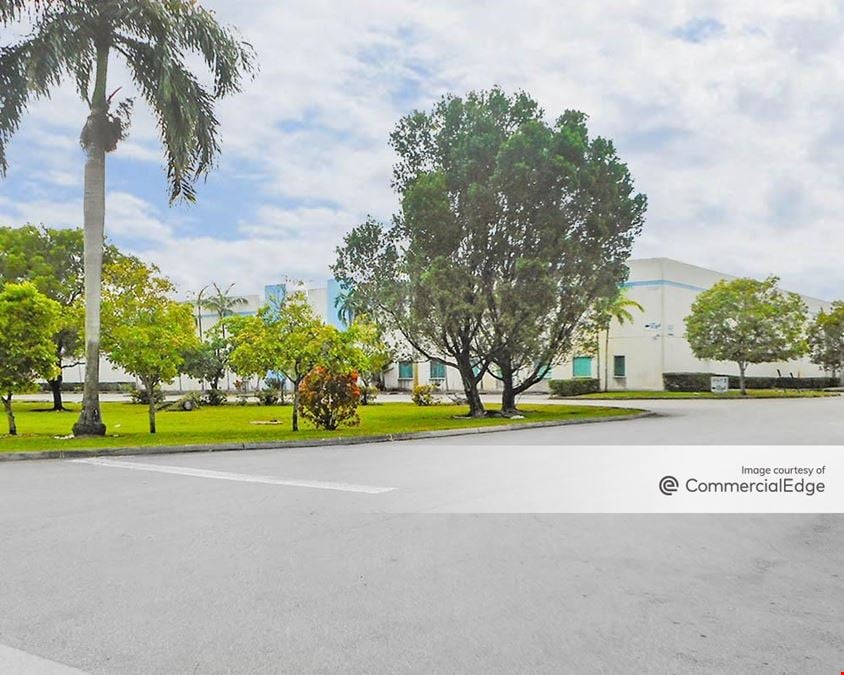 10800 & 10810 NW 92nd Terrace