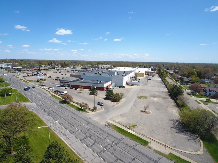 Roseville Towne Center Outlot