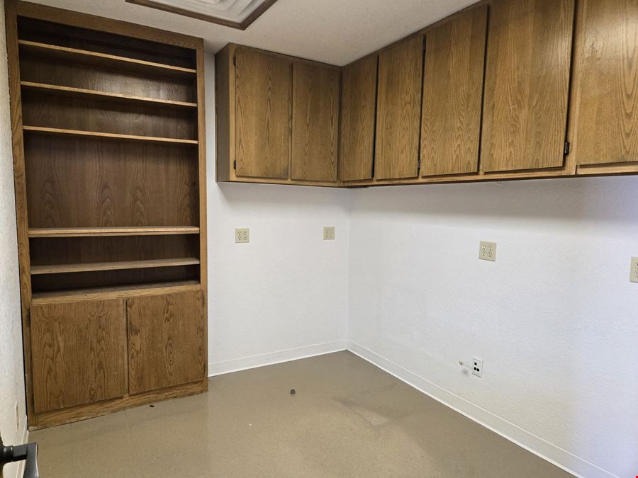 620 W Harwood Rd