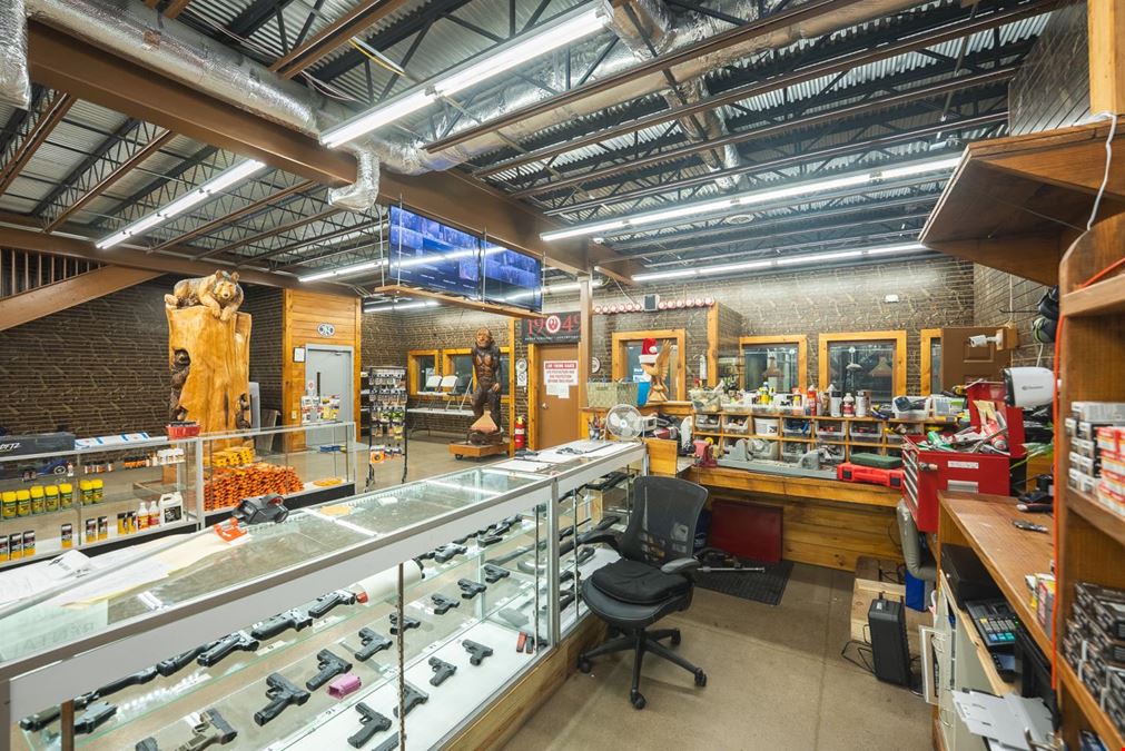 Barnett's Guns & Indoor Range