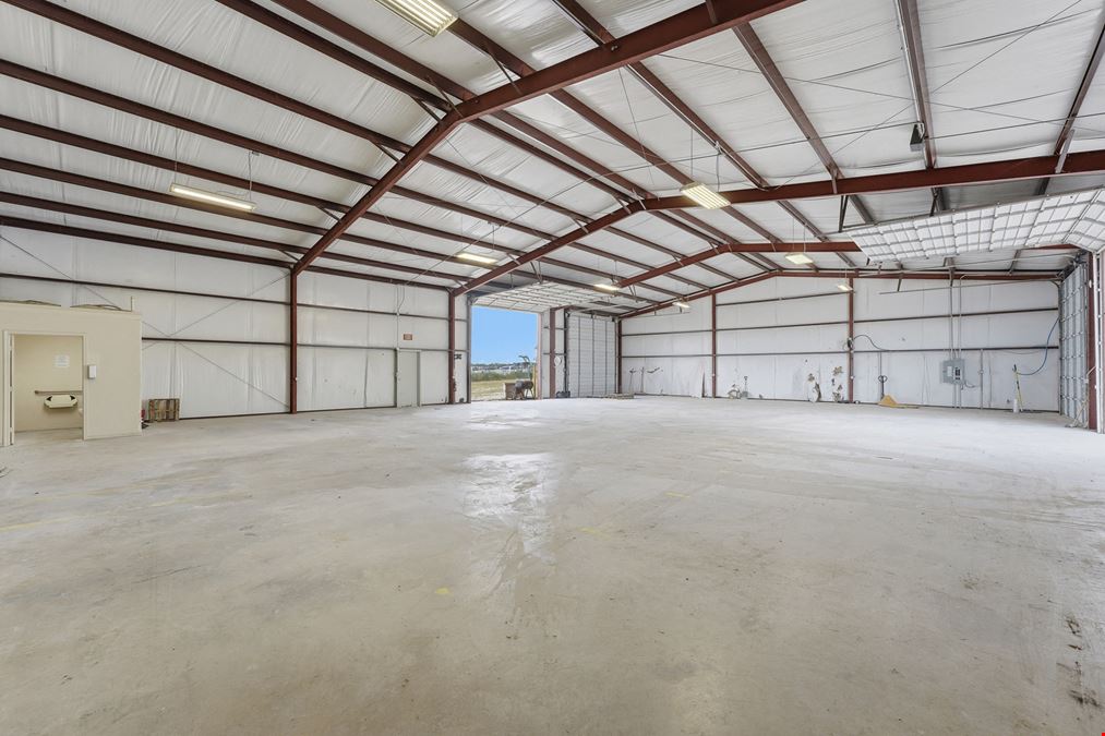 6,060 Drive Through Office/Shop on 6.33 Acres