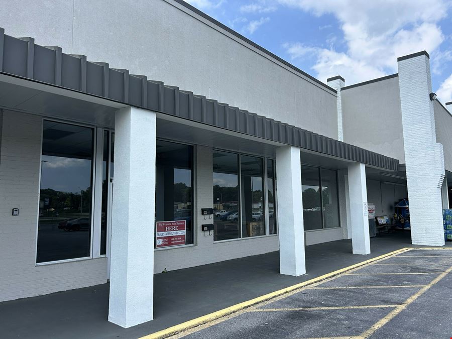 Town Plaza -   N Brindlee Mountain Pky. Arab, AL