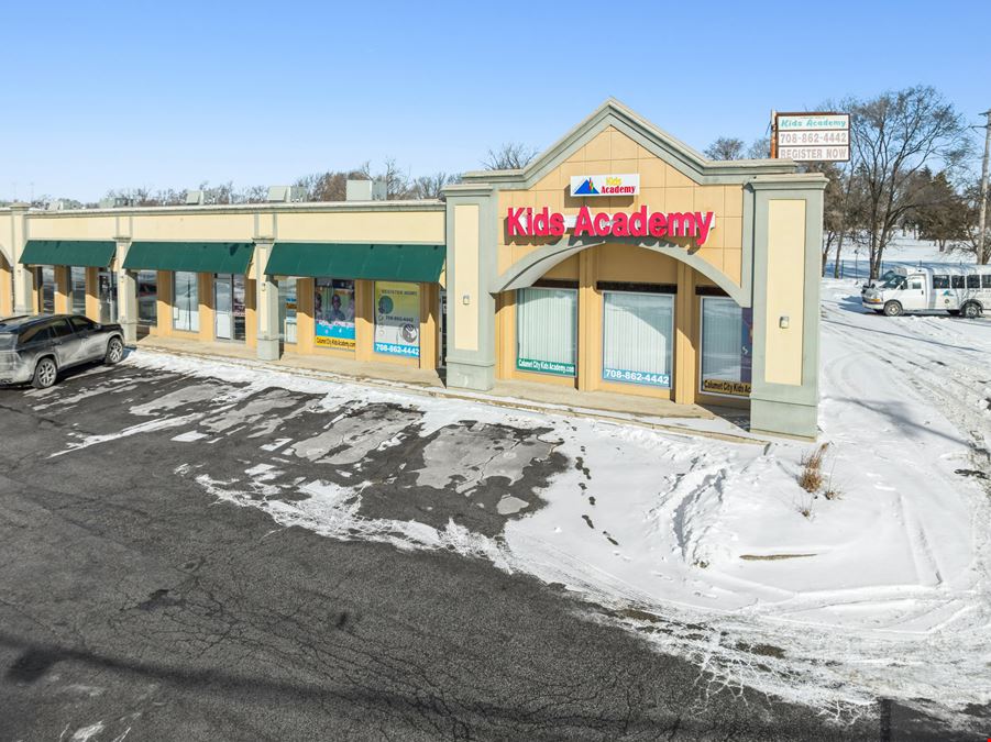 Sherwood Plaza