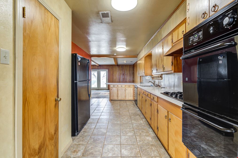 4212 FM 179