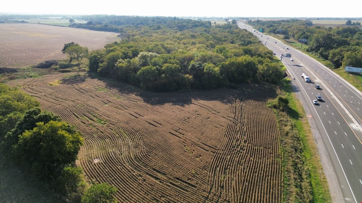 E. I-35 & Sycamore Rd