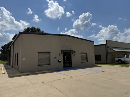 Preview of commercial space at 108 Jared Dr