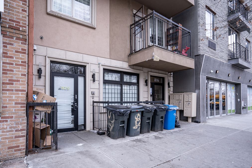 816 Myrtle Avenue