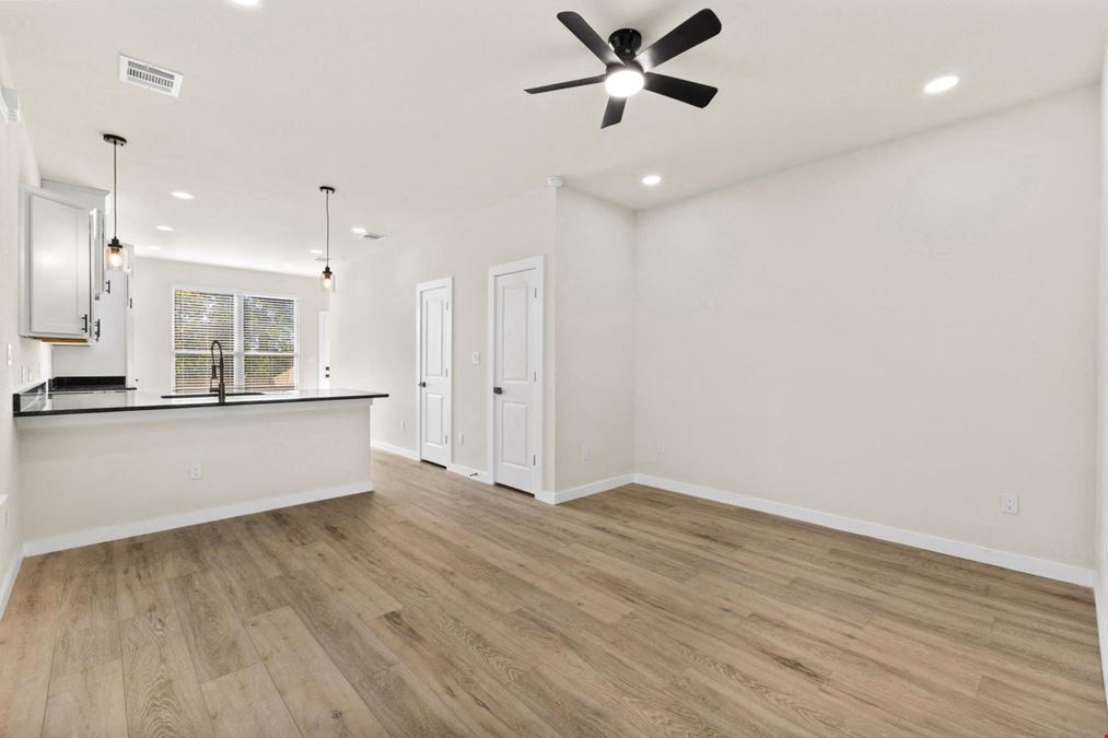 6 Unit Duplex Package in Brenham