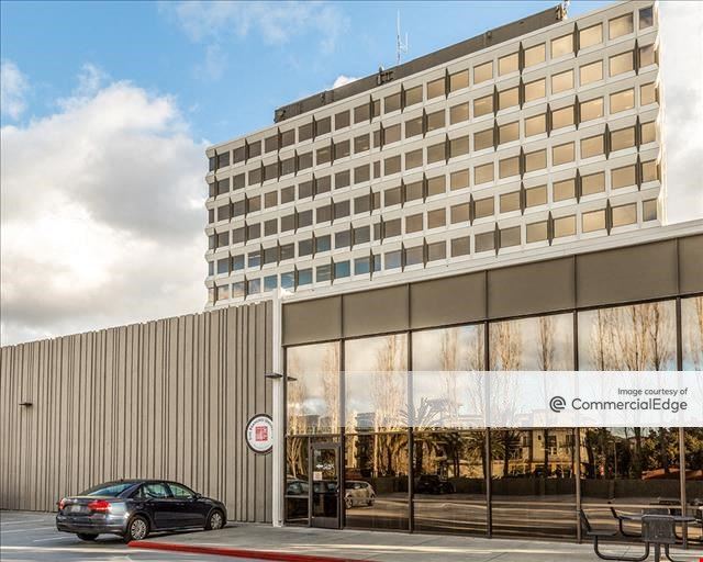 Santana Tower