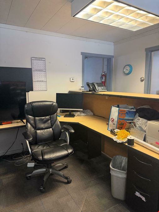 Dunlap Drive - Offices (Old Coke Bldg.)