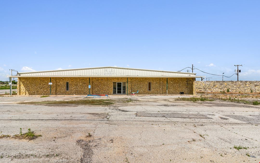 40,724 SF on 10.7 Acres with Paint Booth & Cranes - Leased!