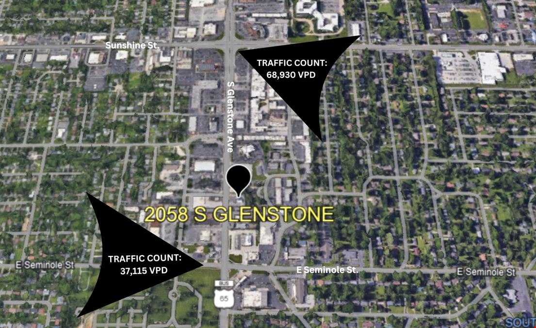 2,740 SF Restaurant Building For Sale on South Glenstone