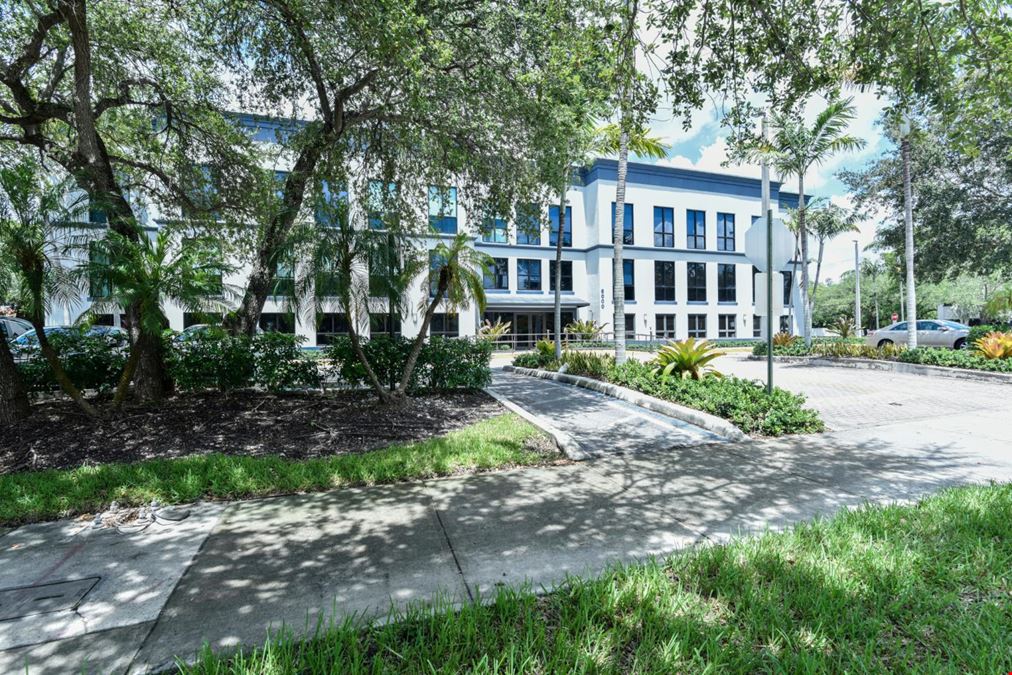 Kendall Medical Office | Ground Floor Suite | 1,499 SF Medical/Dental Space