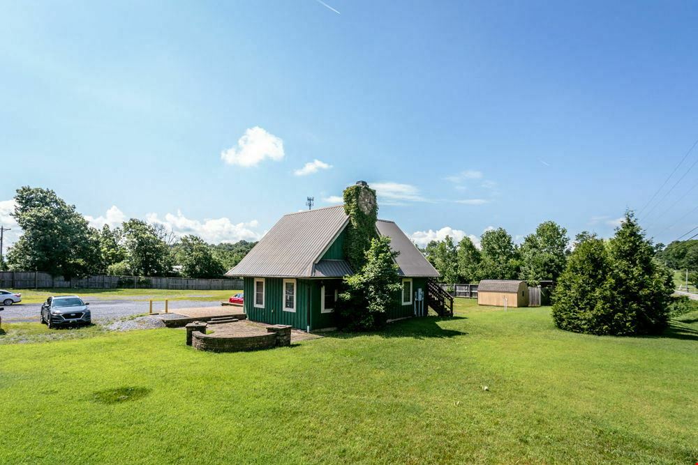 NICE OFFICE BUILDING ON 1.5 ACRE LOT