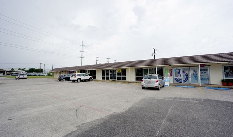 Preview of Office space for Rent at 2021 N Mays Street