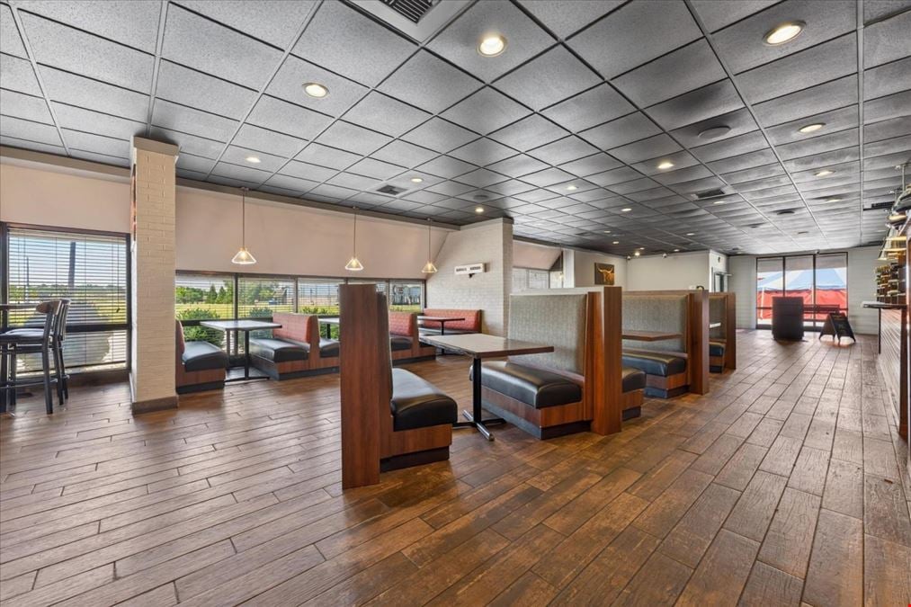 COMING SOON (Live Mon 6/22) - 4000 Fort Campbell Blvd - For Lease