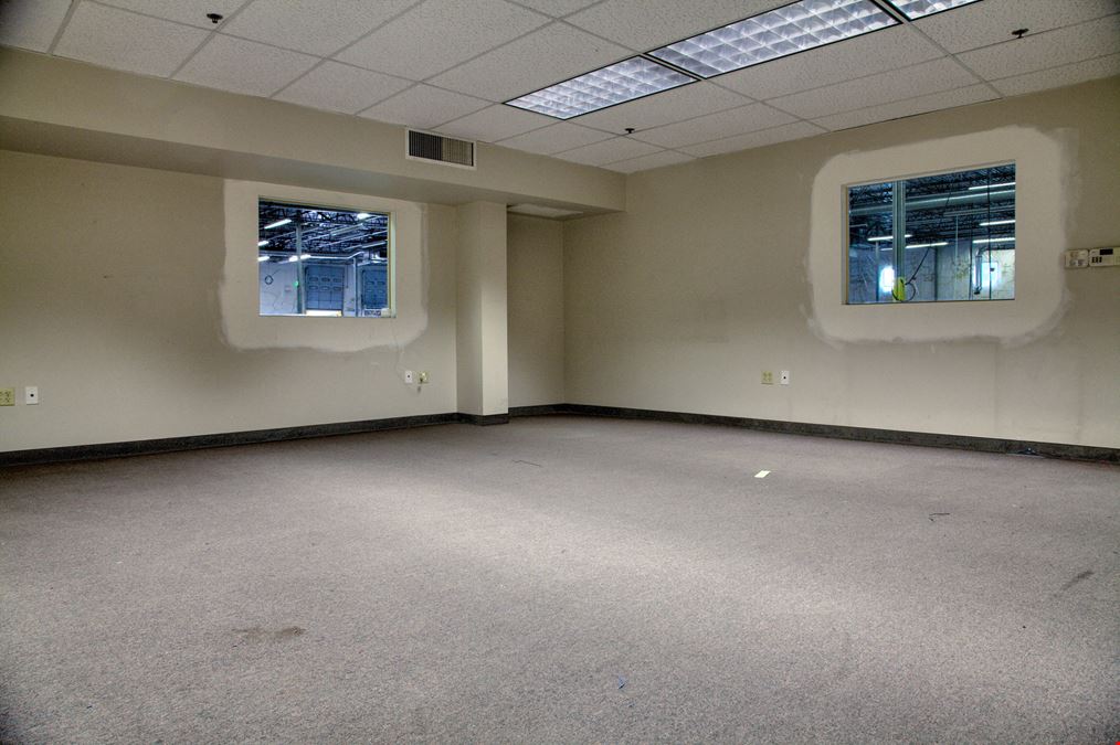2950 Colorful Ave, Unit 102