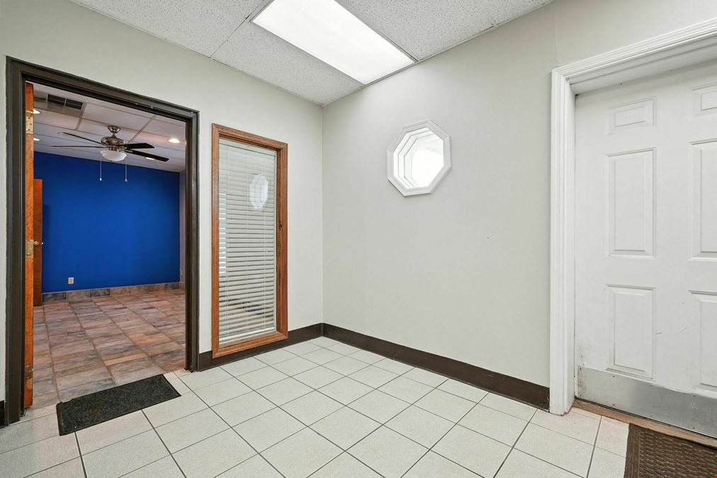 2244 South Hamilton Road, 101 & 103, 2246 South Hamilton Rd, 100