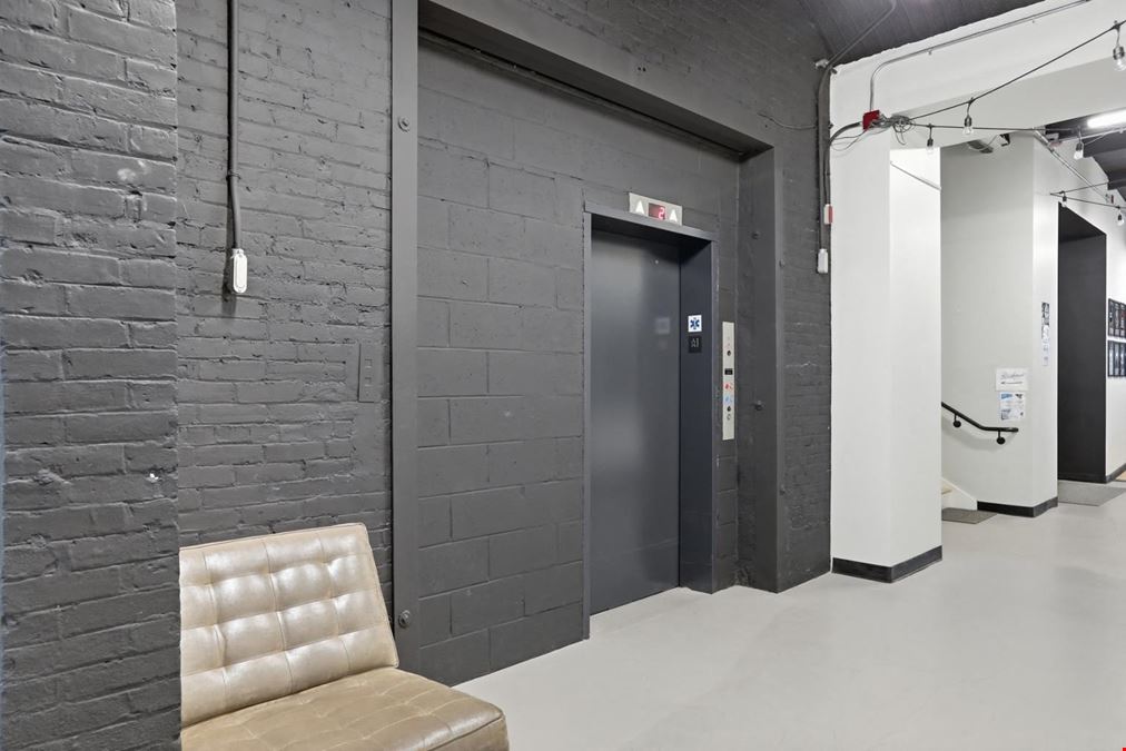 Sun-drenched 1,521sf Space for Lease in Amesbury, MA