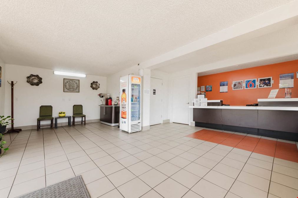 Motel 6 + Studio 6