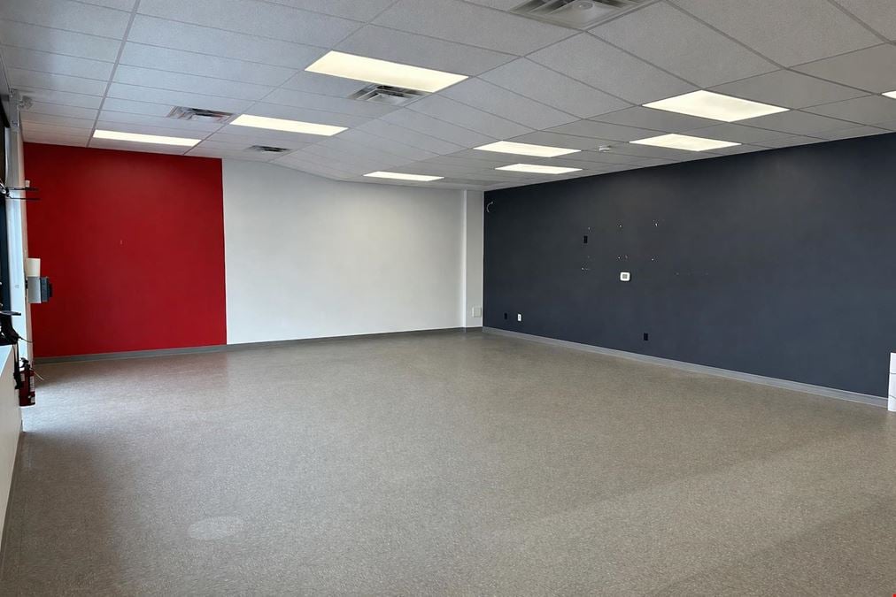 Retail Space in 50 North Centre