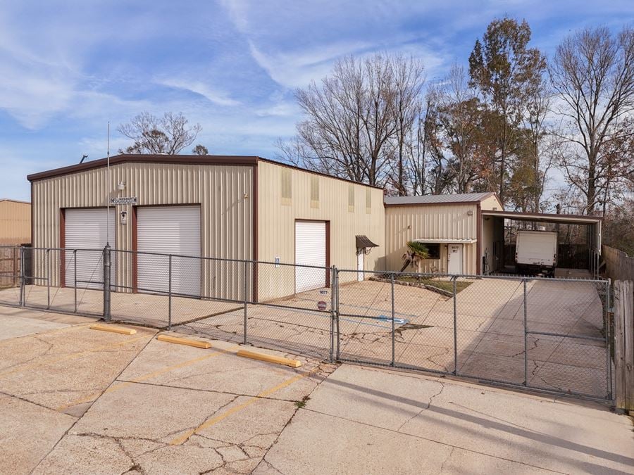 ±5,500 SF Office / Warehouse for Lease off Airline Hwy