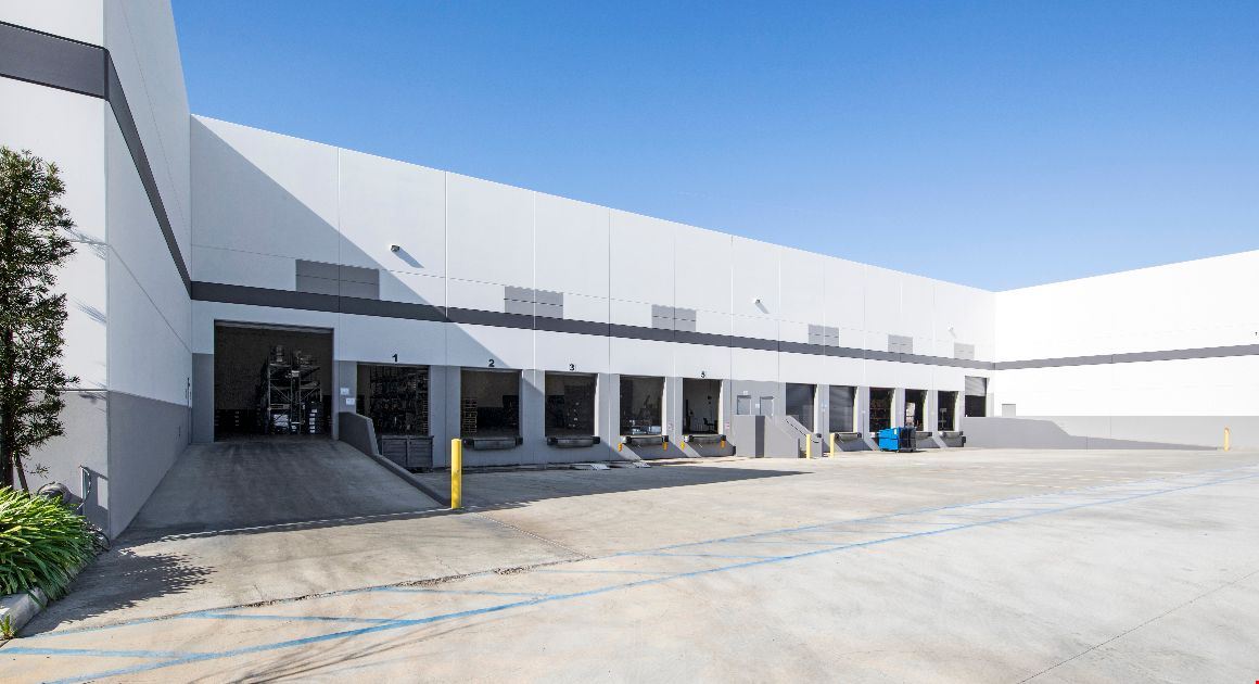 9641-9657 Santa Fe Springs Road