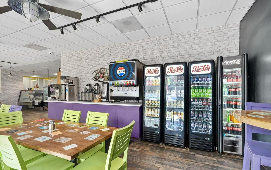 Venetian Bay | Former Restaurant/Deli For Sale or Lease