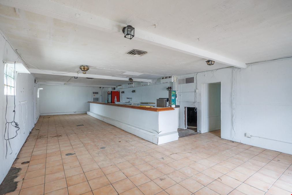 864 E. Jimmie Kerr Blvd