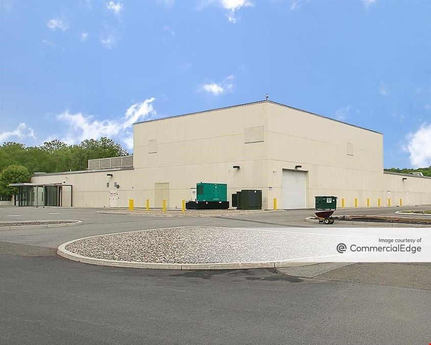 Pond's Edge Professional Park