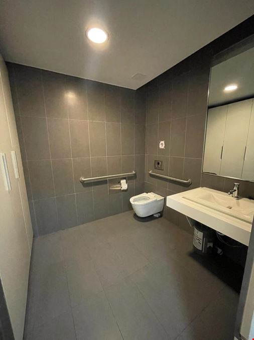Commercial Condo for Sale, 25 E 21st St Unit #2