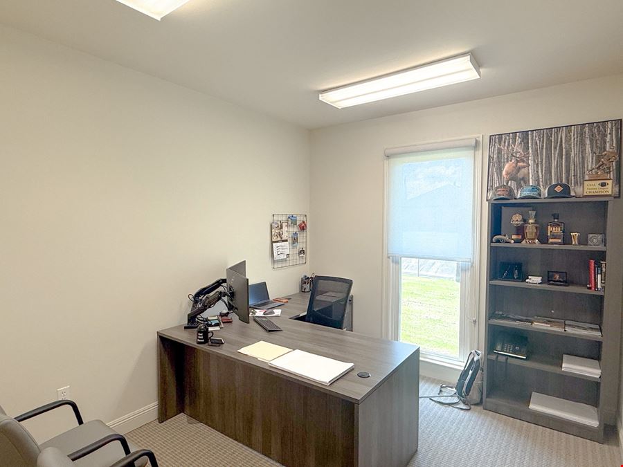 Turnkey Office with 16 Private Offices on Jefferson Hwy