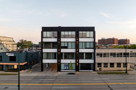 Preview of commercial space at 700 E Maple Rd