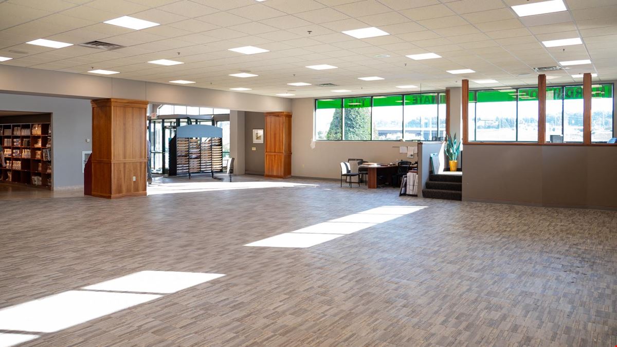 5139 W FRONTAGE RD HWY 52 NW