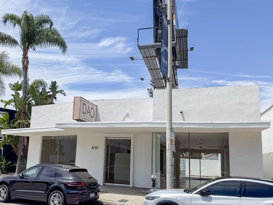 8767 Beverly Boulevard