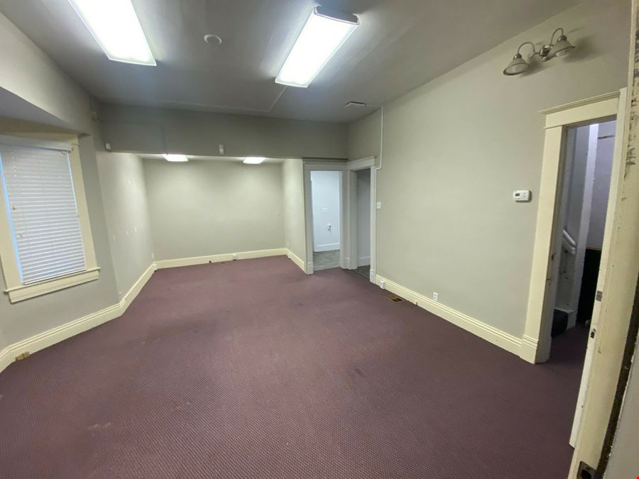 Retail/Office Showroom