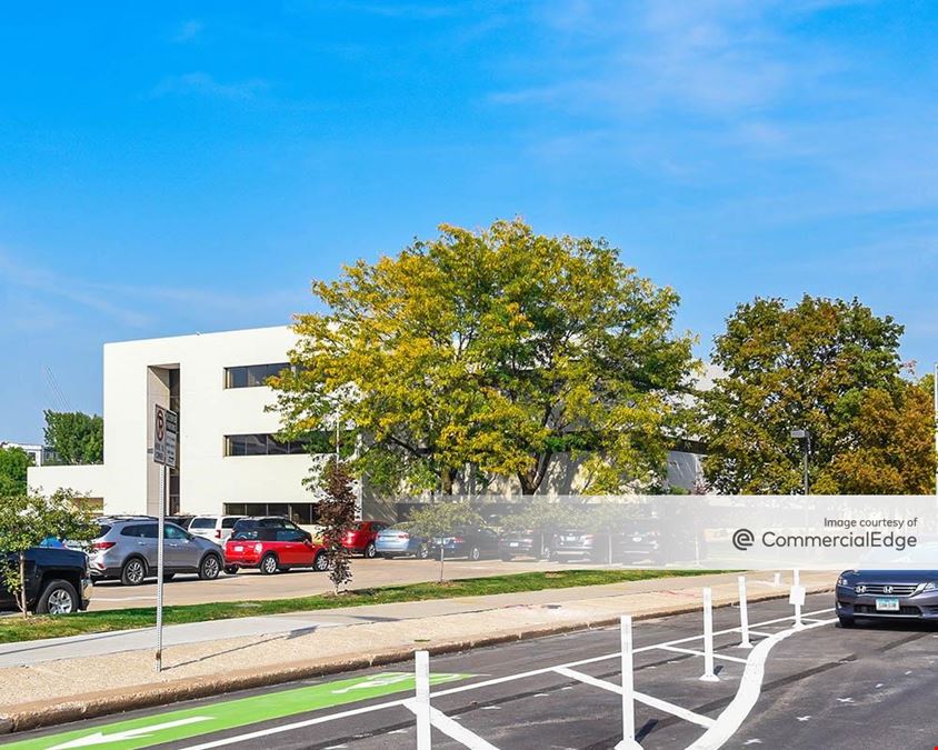 East Grand Office Park - 100 East Grand Avenue
