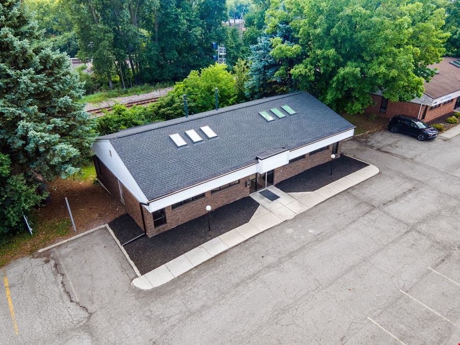 1125 Trowbridge Rd